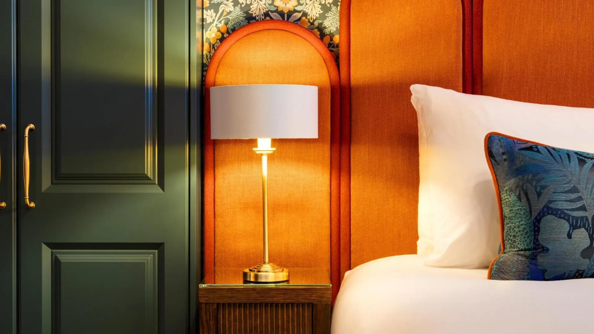 The Trinity City Hotel Дублин 4*,  Ирландия